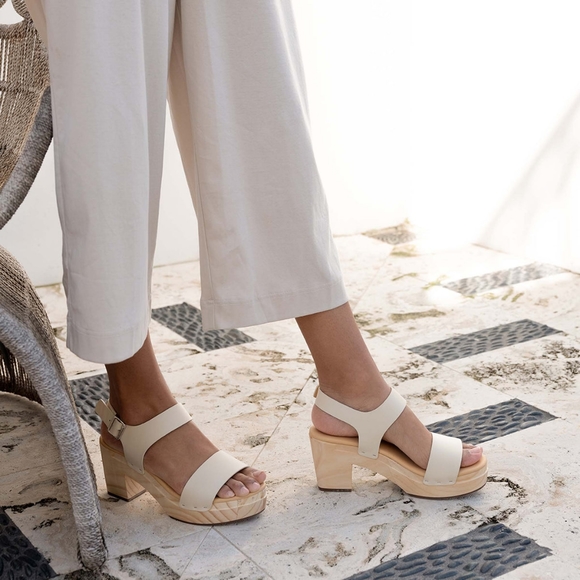 NISOLO All-Day Open Toe Clog color bone - Picture 2 of 9